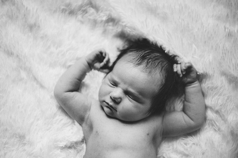 Первые дни Еси. Фотограф новорожденных в стиле lifestyle в Воронеже Юлия Ключникова