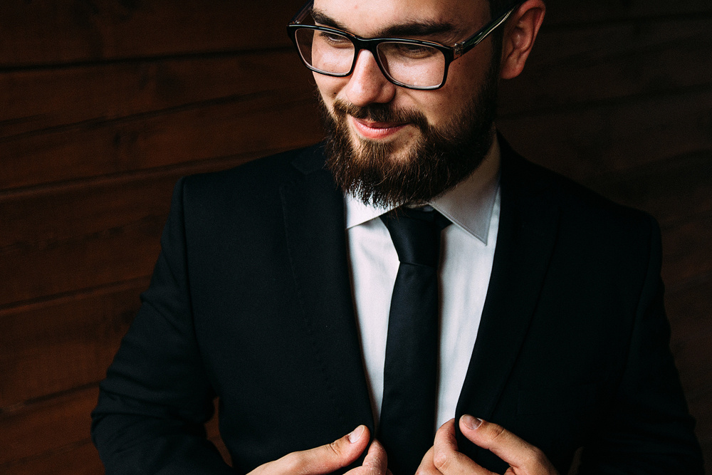 Свадебный образ жениха. Свадебный фотограф Роман Медведев , Минск, Беларусь