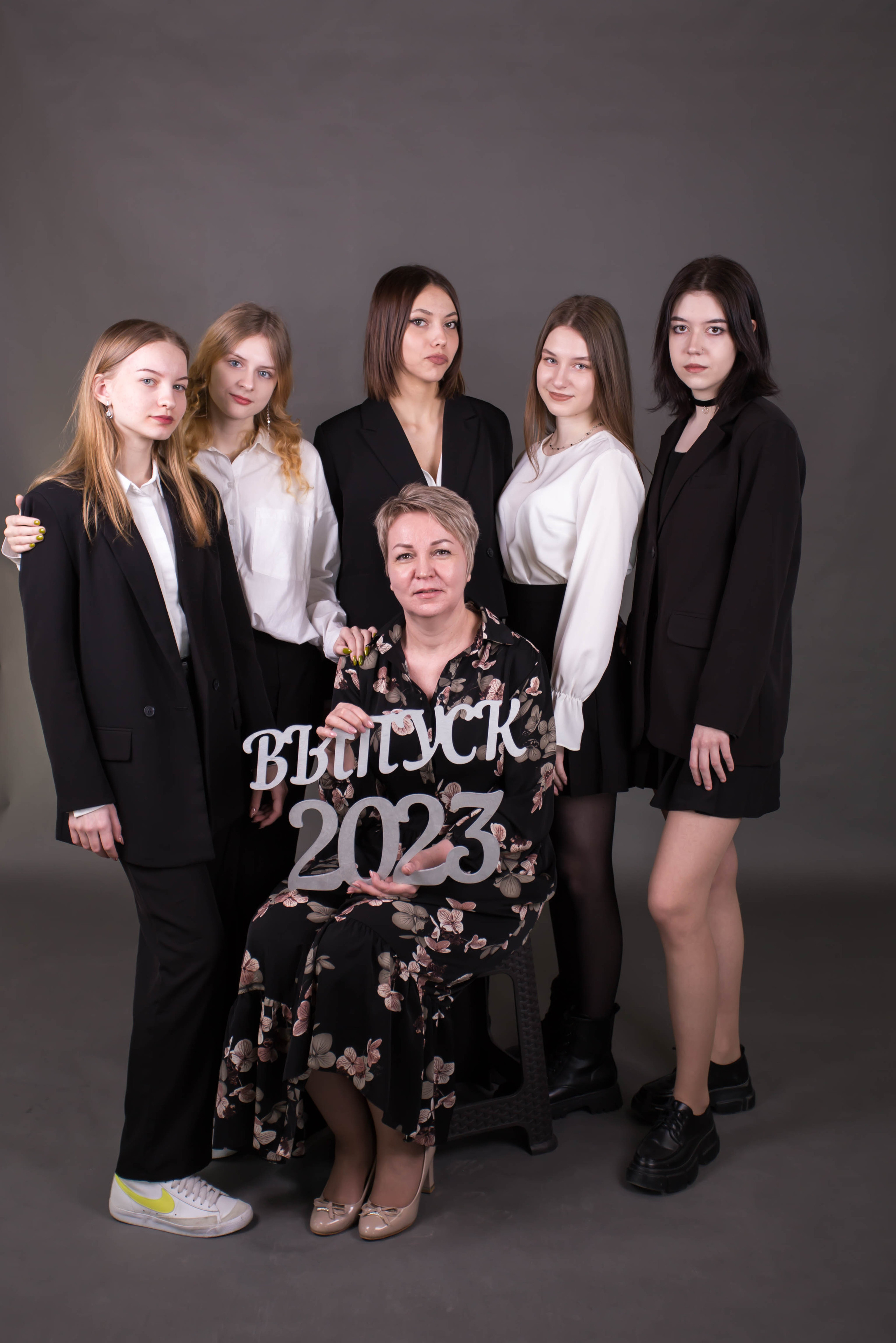 Выпускные альбомы на заказ Нягань (фотокнигиназаказнягань)