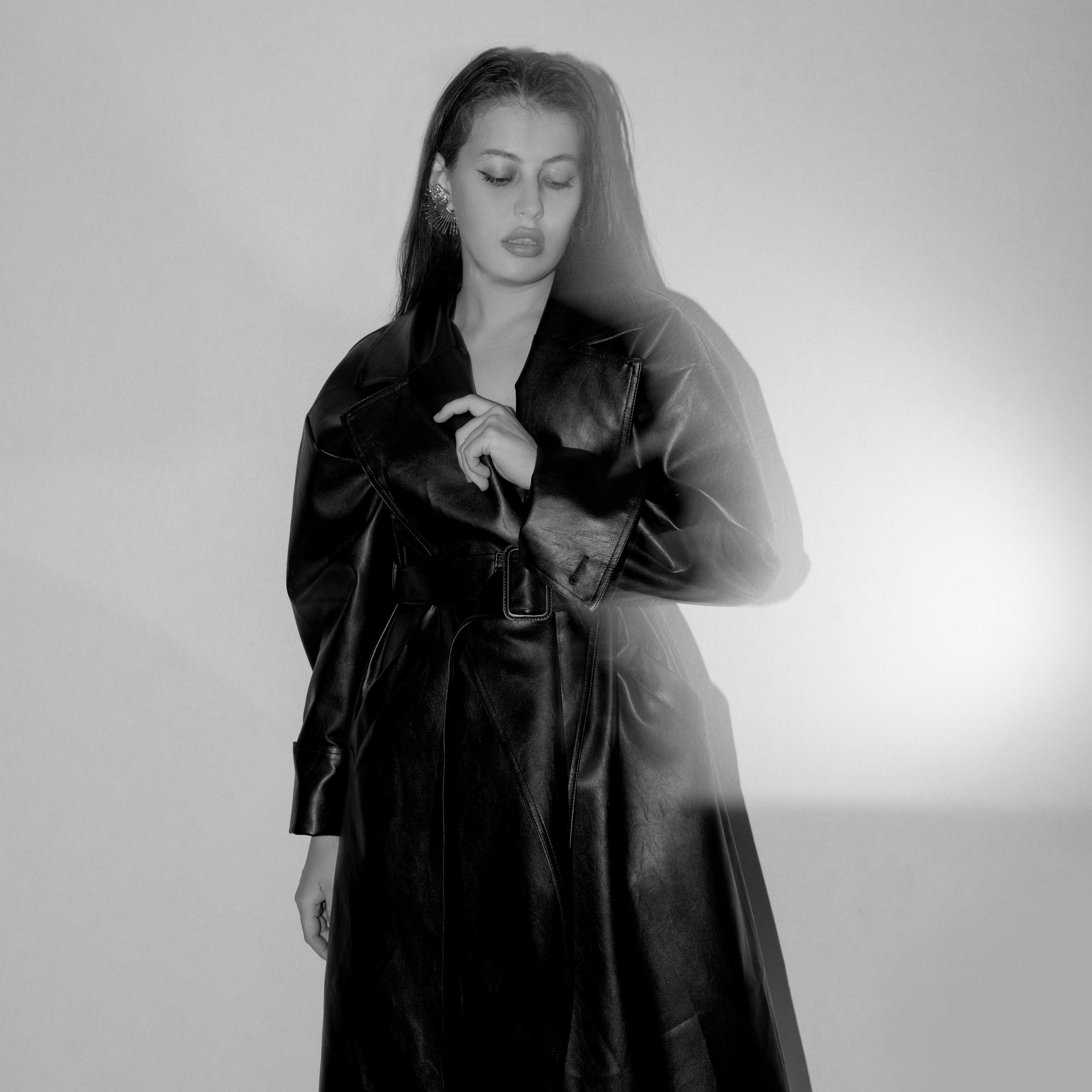 В своих работах передаю тандем Ваших чувств и стиля. Легко и воодушевлённо фотографирую как love story, портреты и семейные съемки, так и свадьбы любых масштабов и мероприятия в Чебоксарах.