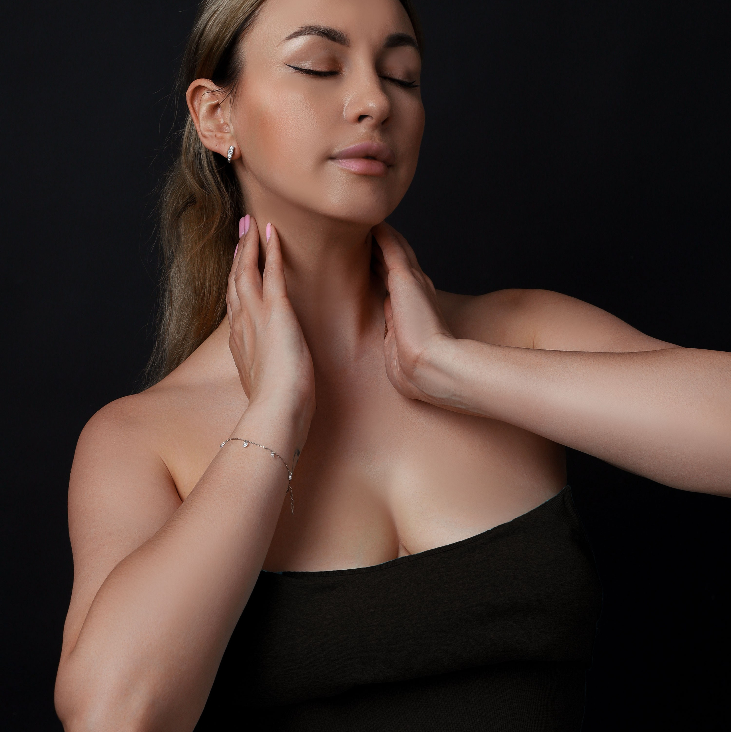 Контакты. Съемка для маркетплейс г. Иваново Ольга Денисенко