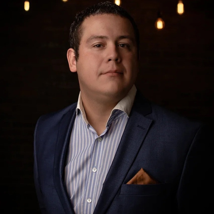 Контакты. Ваш фотограф в Томске Александр Аркуша