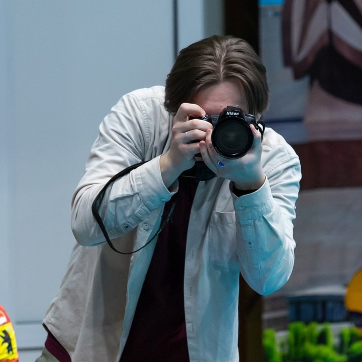 Контакты. Фотограф Магнитогорск Данил Семенов