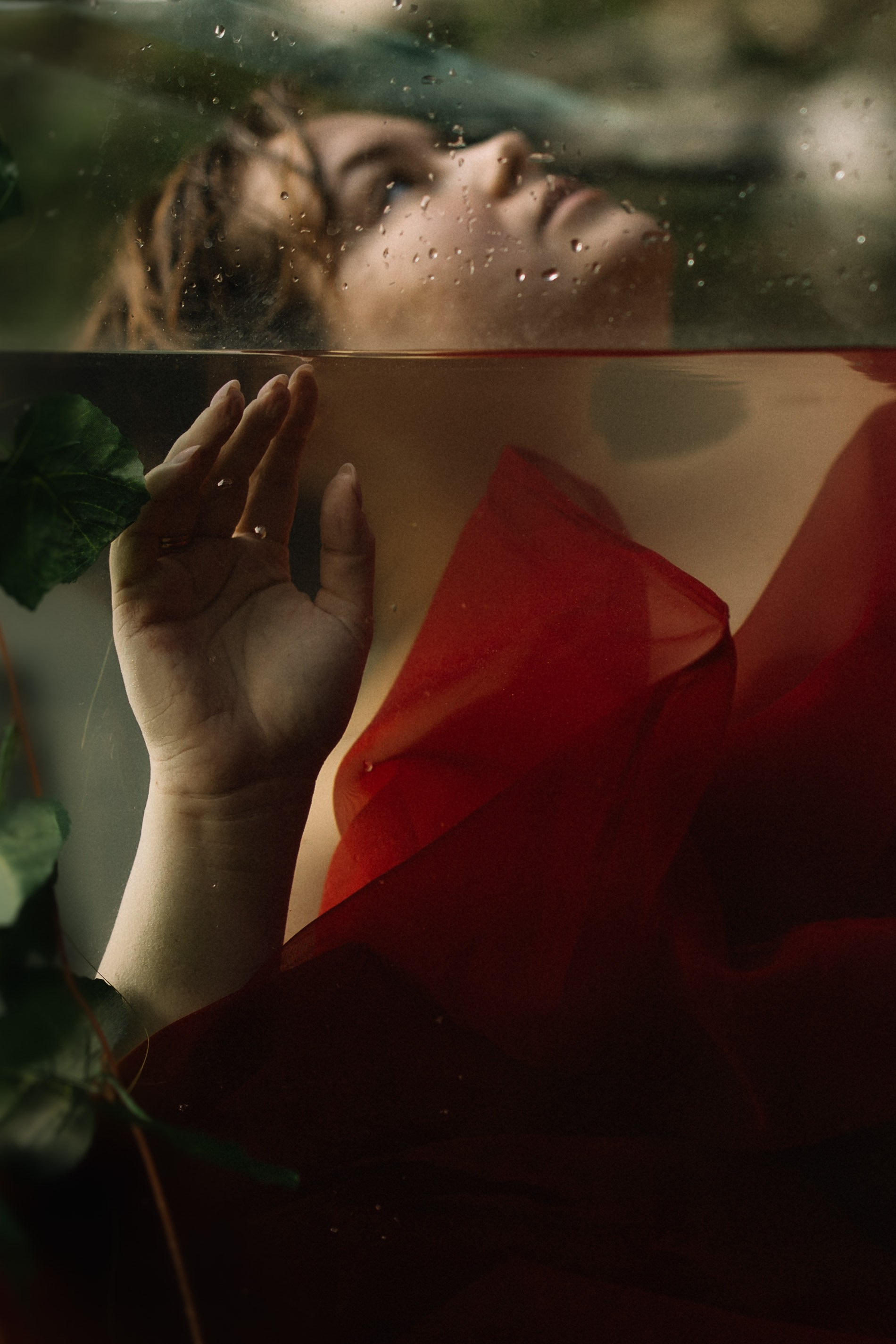 Проект «Погружение» — авторская арт-серия Марьи Никитиной. Портретный фотограф в Екатеринбурге Марья Никитина