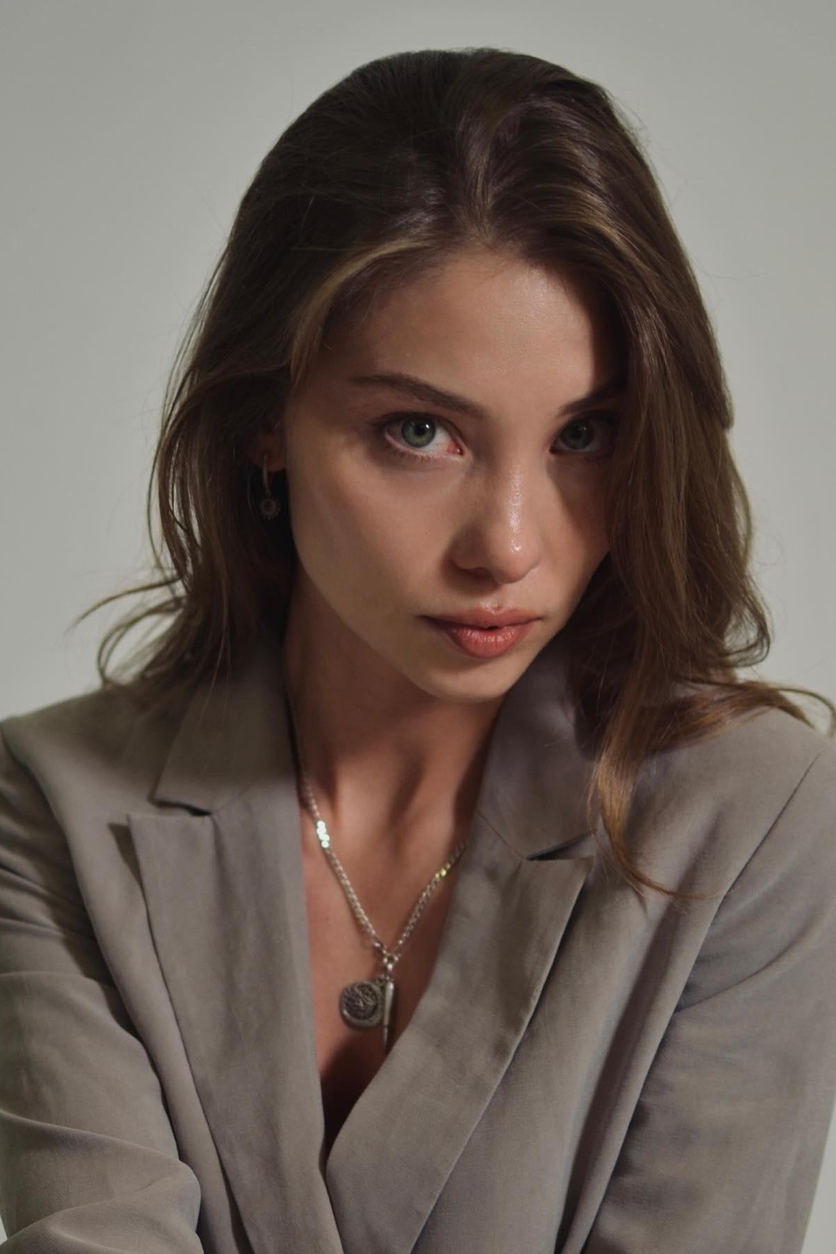 Модели для создания уникального визуального контента в Казани.