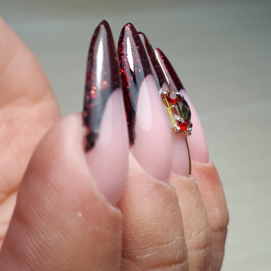 Курсы наращивания ногтей в Томске. Курсы маникюра и наращивания ресниц в Томске