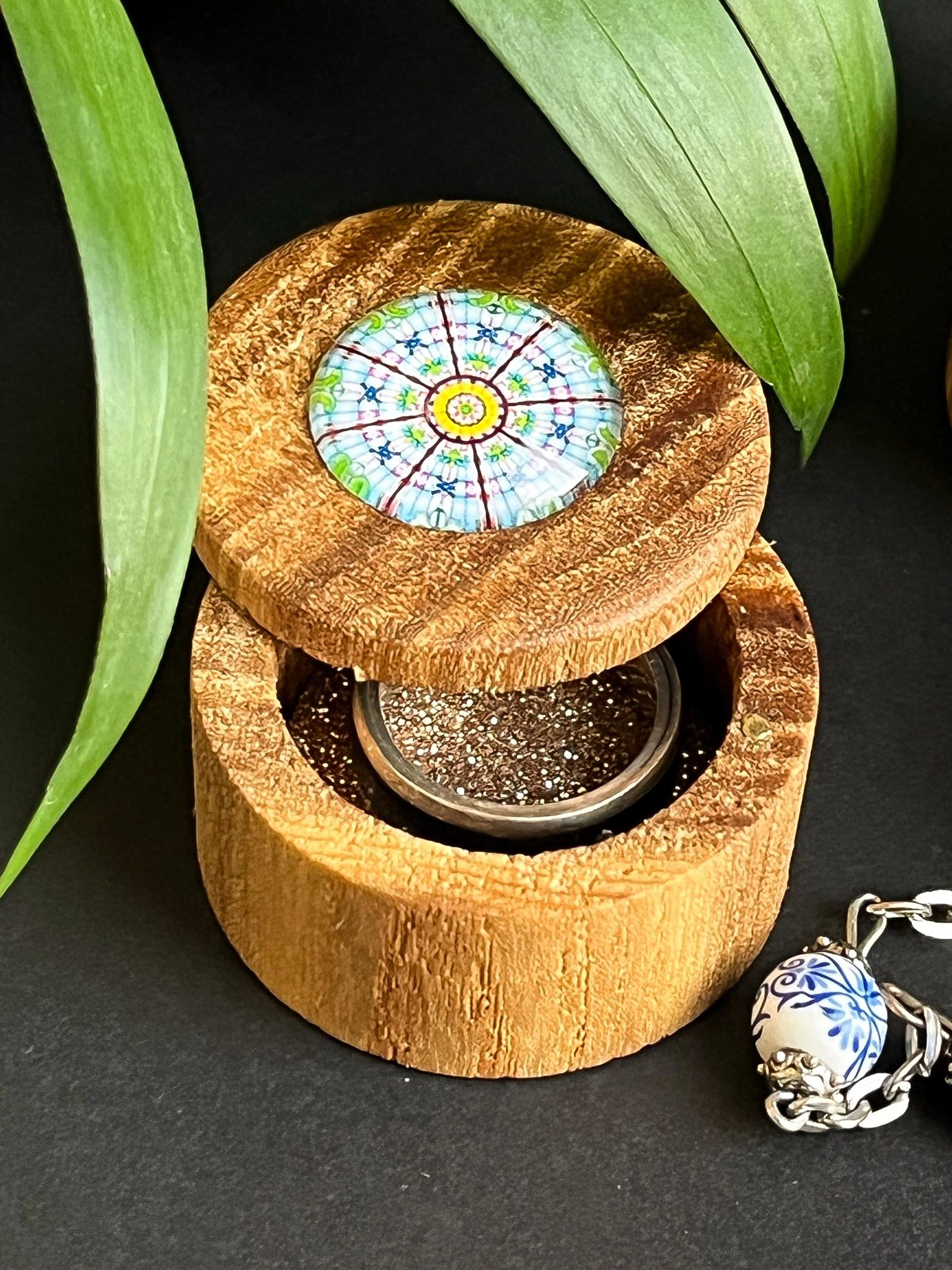 Деревянный Дед Мороз ручной работы - новогодний декор, сделанный на столярном мастер-классе в Краснодаре