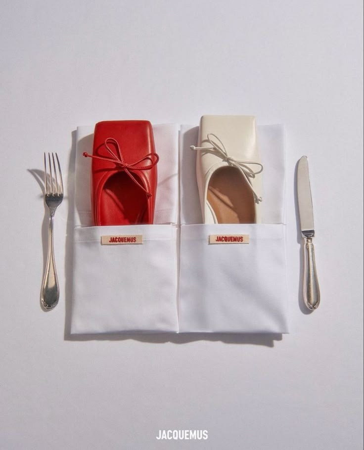 Фото балеток на обеденном столе