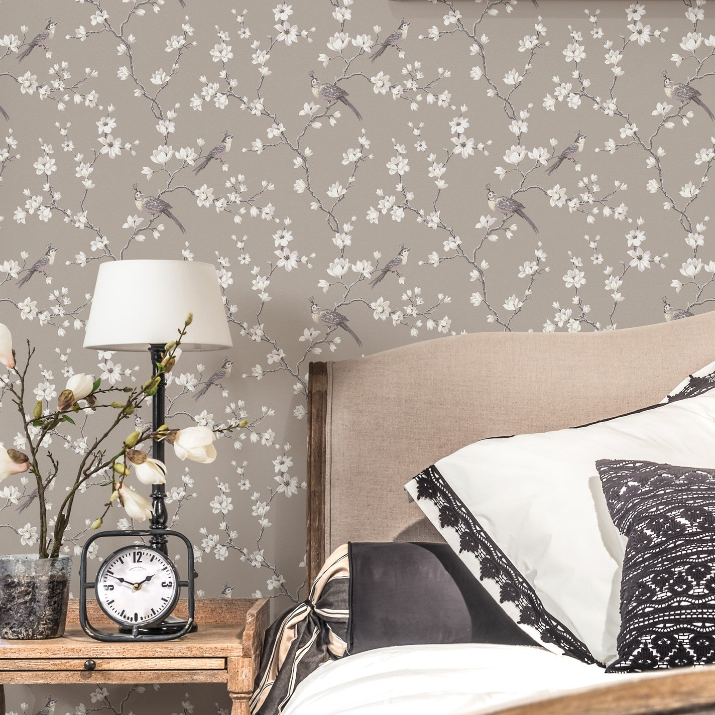 Коллекции обоев и панно бренда Loymina. L. Deco интерьерный салон. Краски/обои/лепной декор