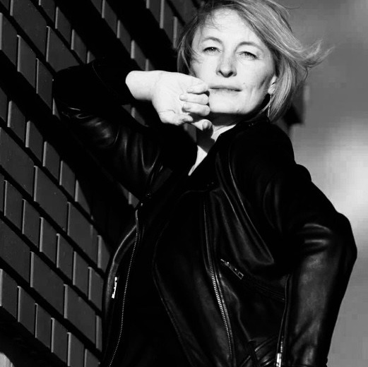 Контакты. Спортивный фотограф в Москве Фадеева Ирина. Соревнования, турниры, чемпионаты по танцам. отчетные концерты, съемка под водой