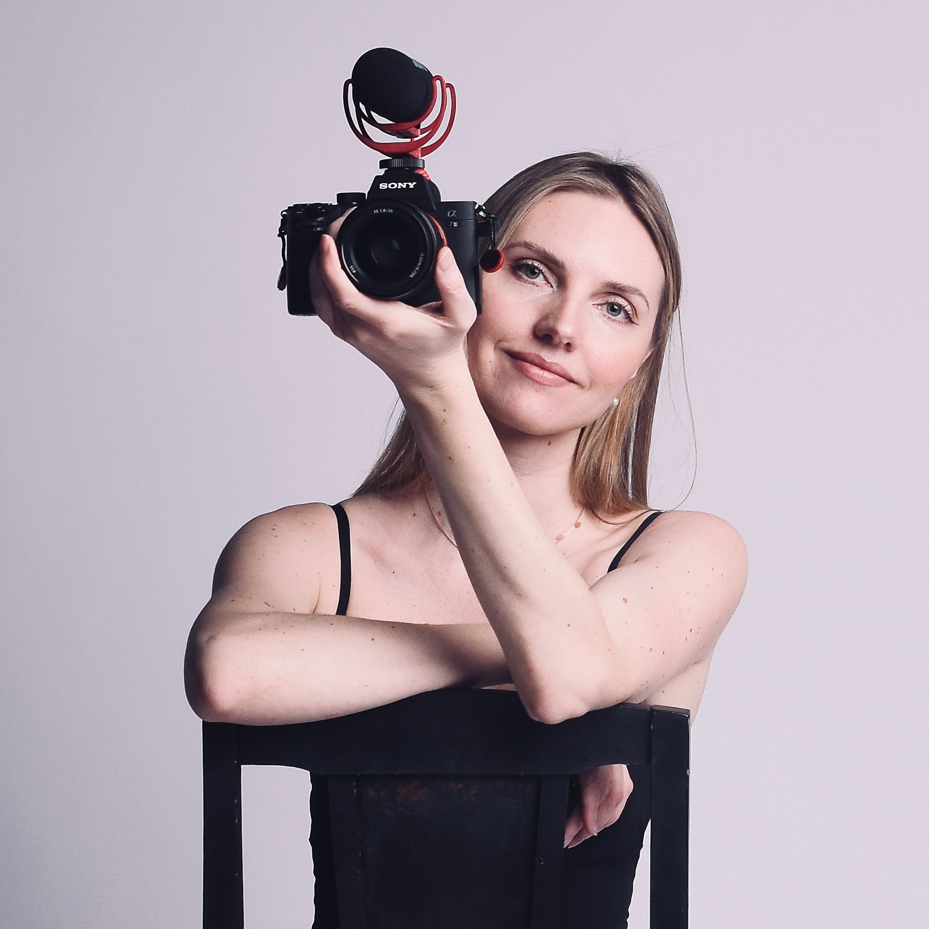 Контакты. Анастасия Меньшенина — видеограф и фотограф в Кирове