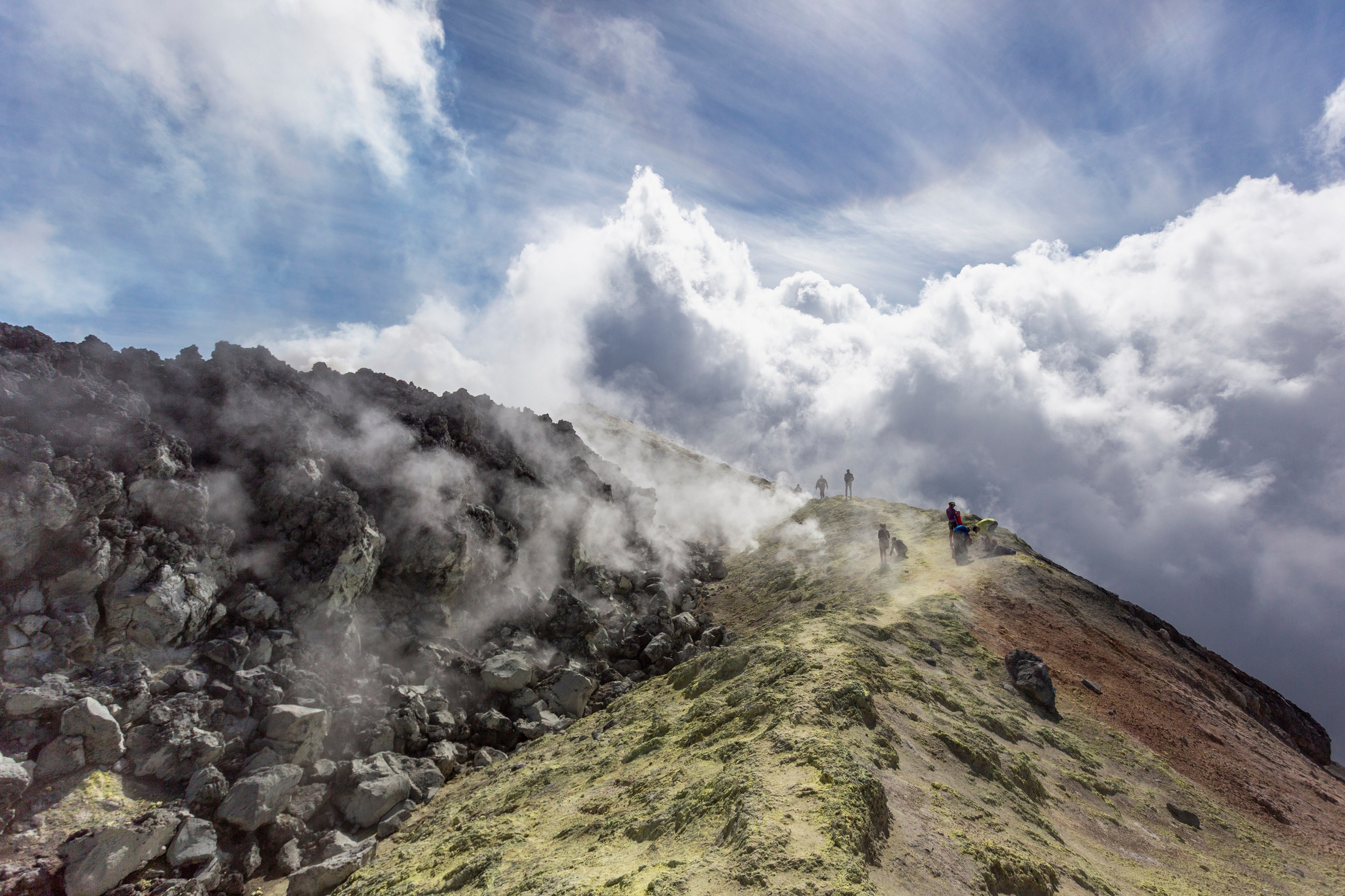 Восхождение на Авачинский вулкан — классика Камчатки. Время Камчатки: чтобы найти свой путь, нужно скорость умножить на время