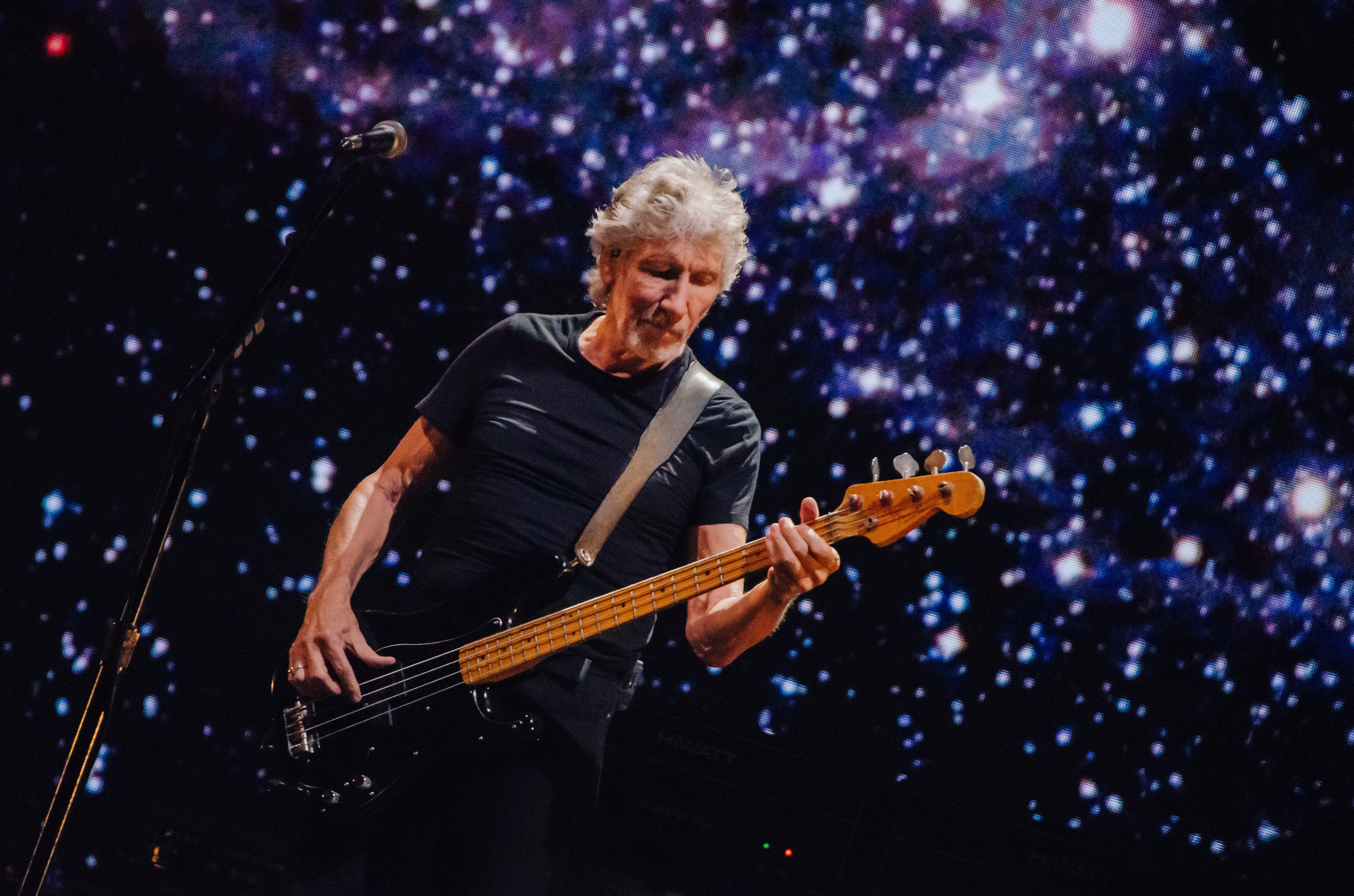 Концерт Роджера Уотерса в Олимпийском. Репортажный и свадебный фотограф в Курске Борис Захарчук