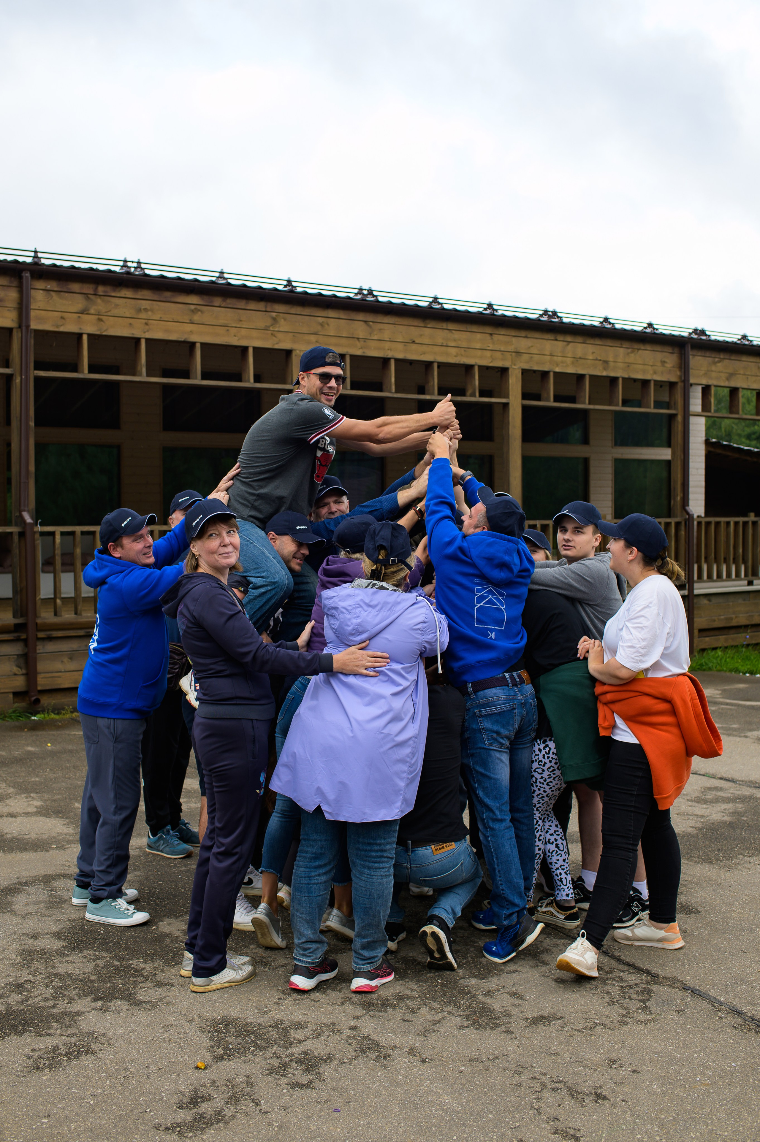 соревнование чья пирамида выше