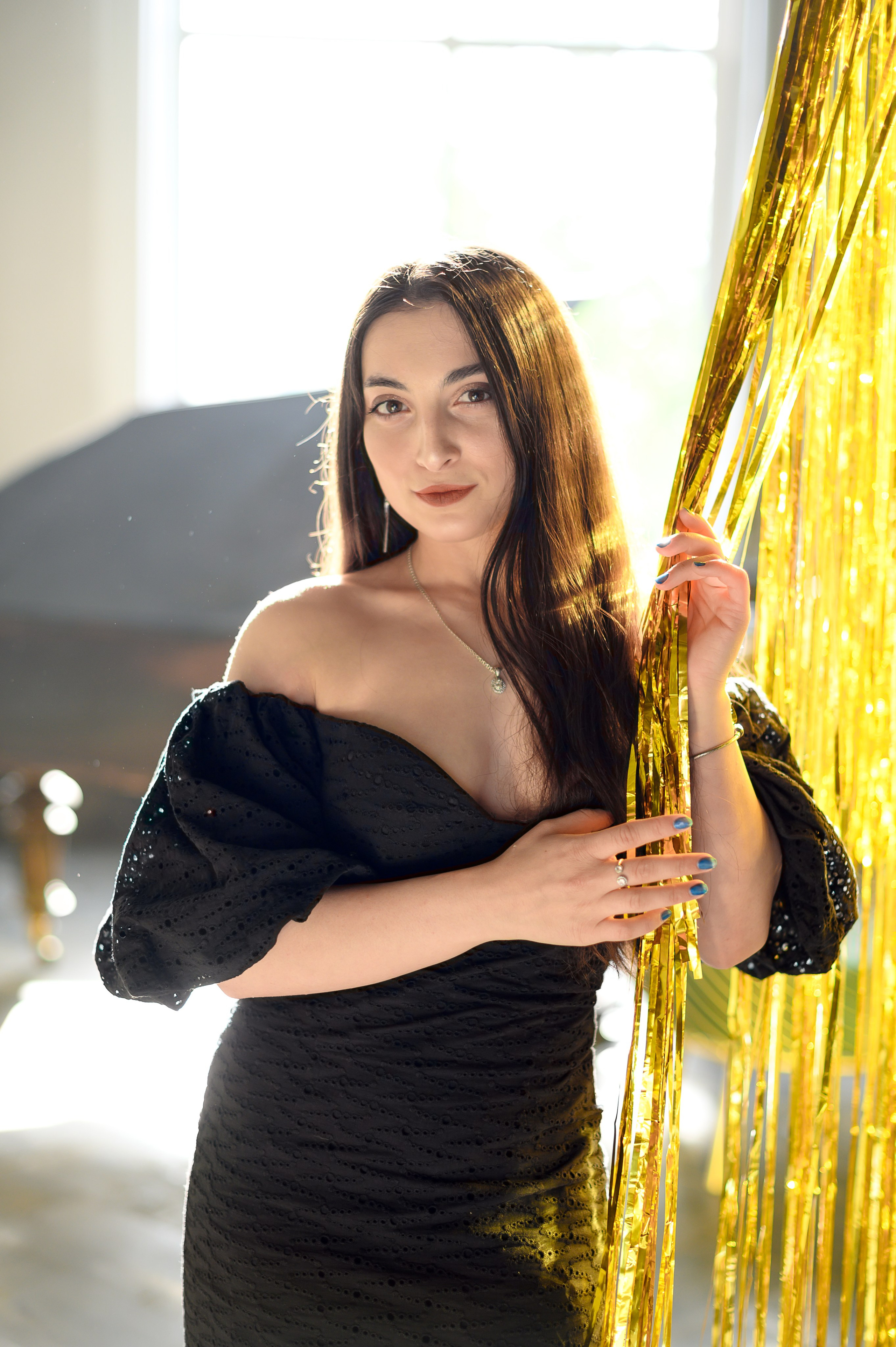 портрет девушки в контровом свете