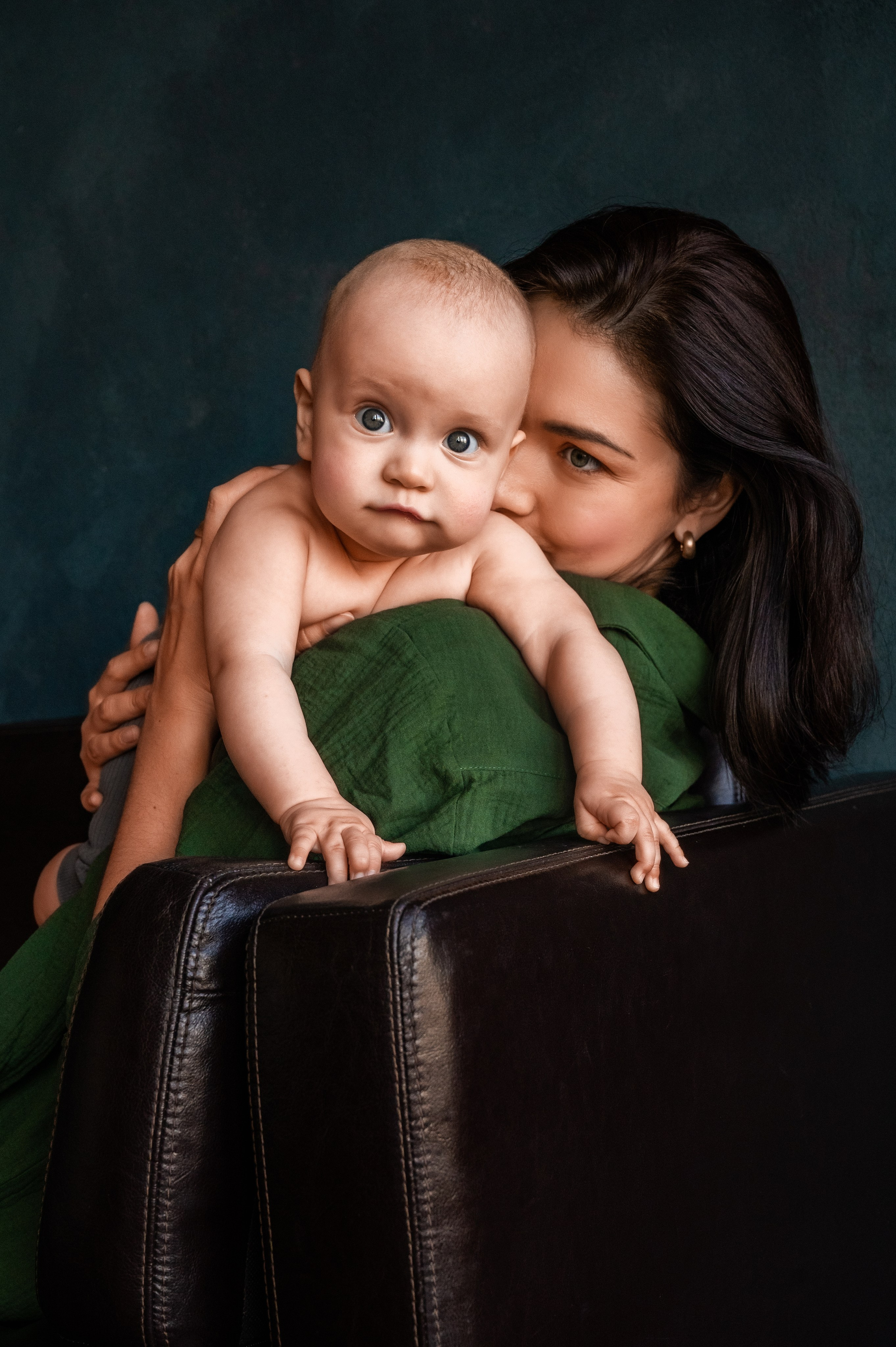 Съемка в фотостудии. Фотограф новорожденных малышей в Санкт-Петербурге