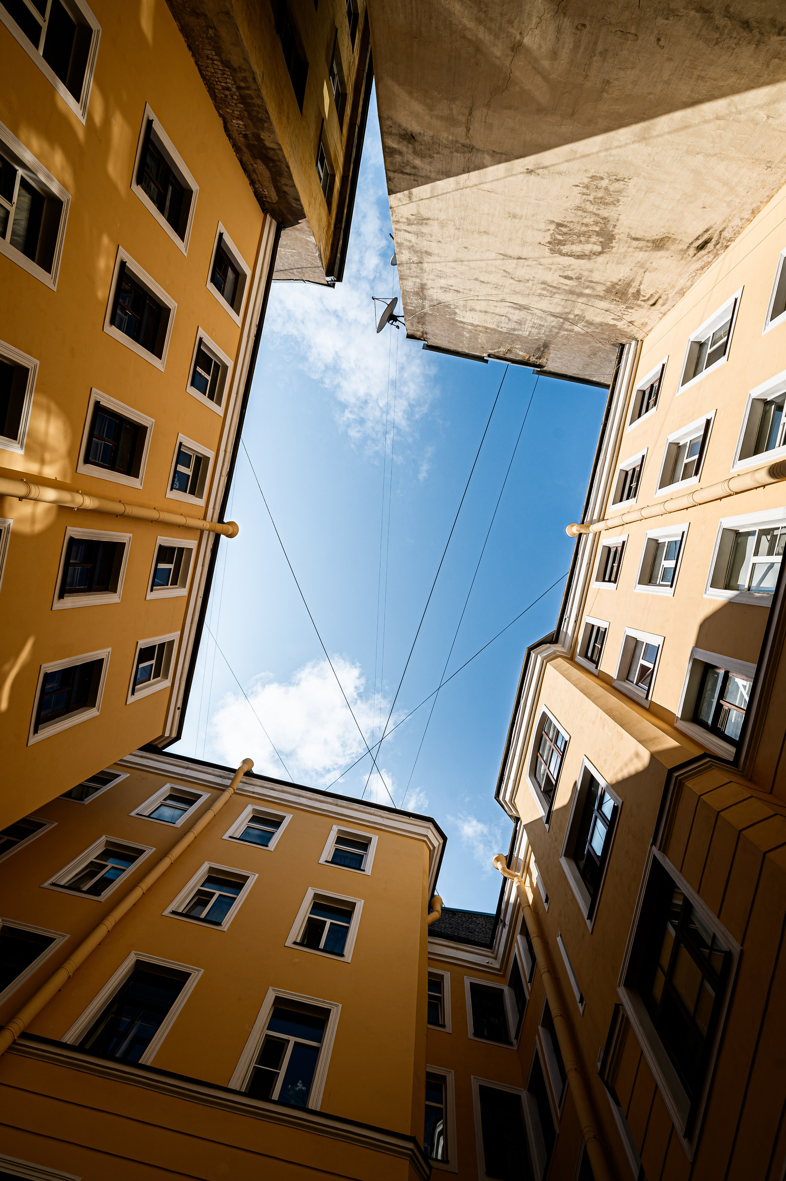 Дворы-колодцы Санкт-Петербурга (Петроградская сторона) | Фотопроект Алексея Клейменова