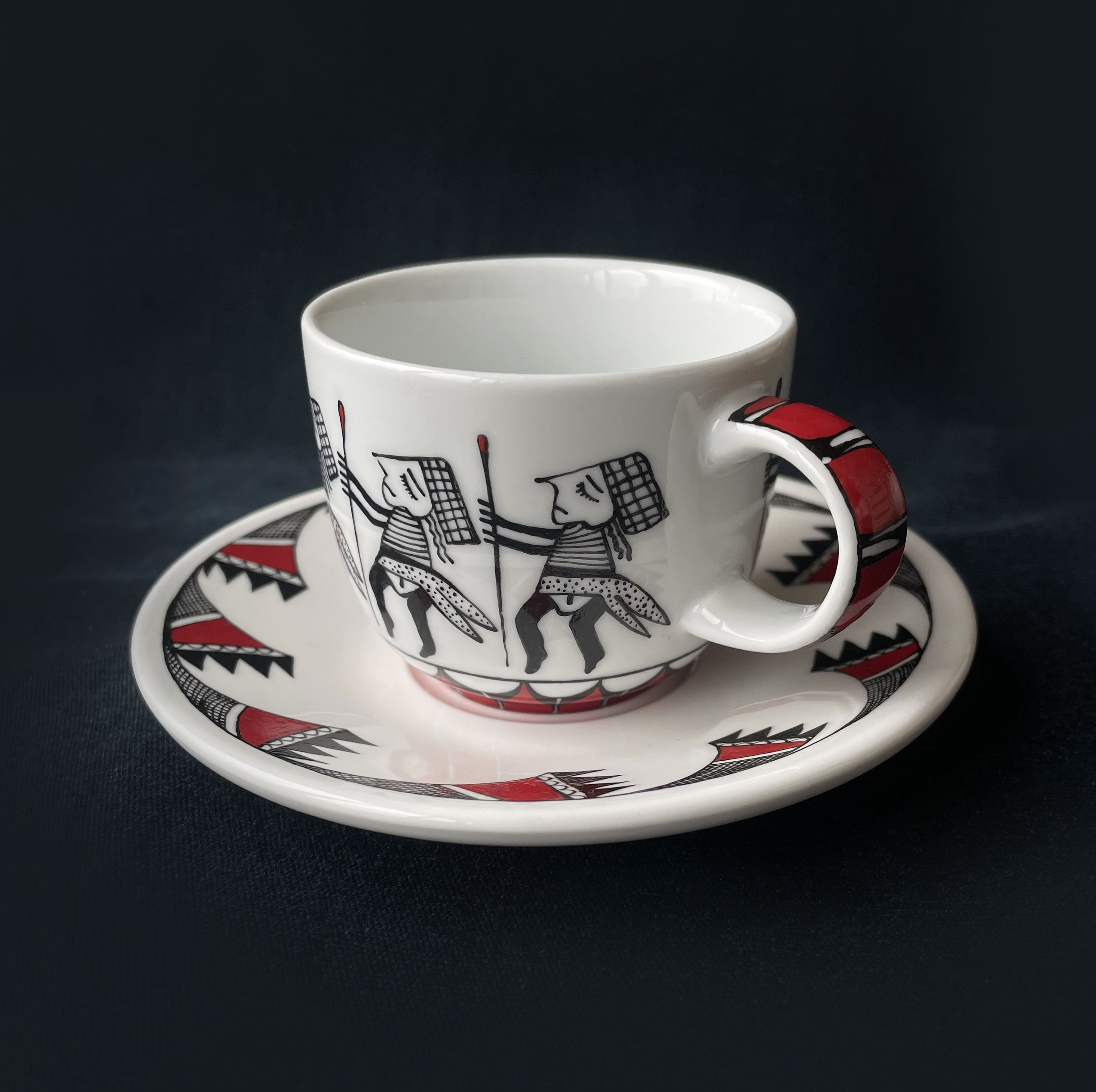 Индивидуальные заказы по росписи фарфора. Инки на фарфоре. Роспись фарфора в Санкт-Петербурге. 