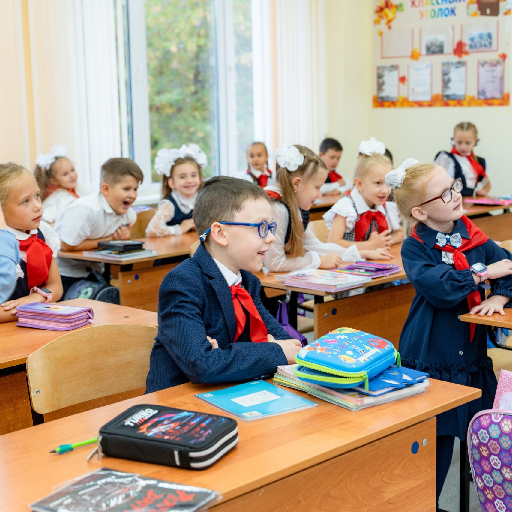 Съемки для классов. Улыбка выездная фотостудия Красноярск