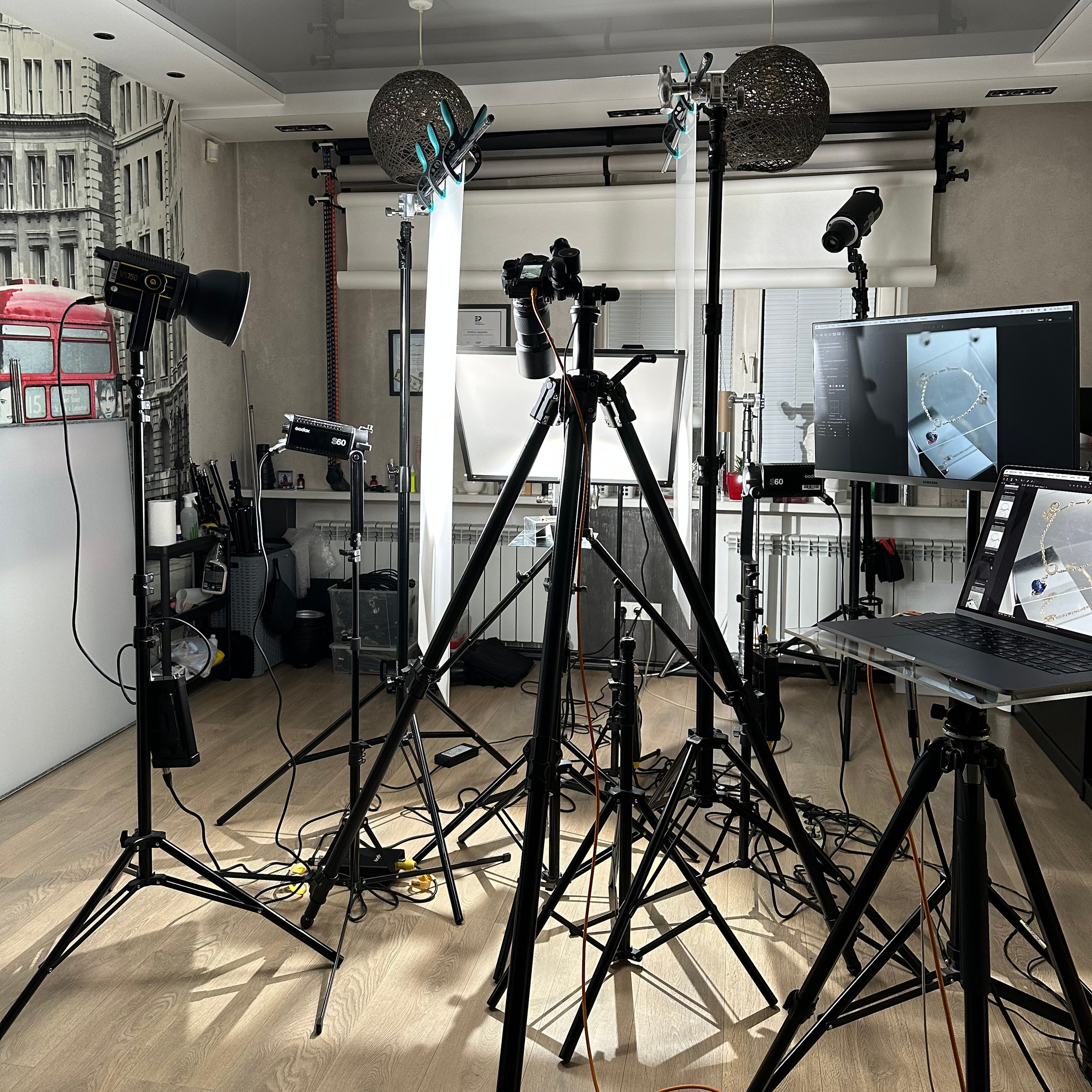 Бэкстейдж съёмки ювелирных украшений в студии — профессиональный процесс предметной фотографии