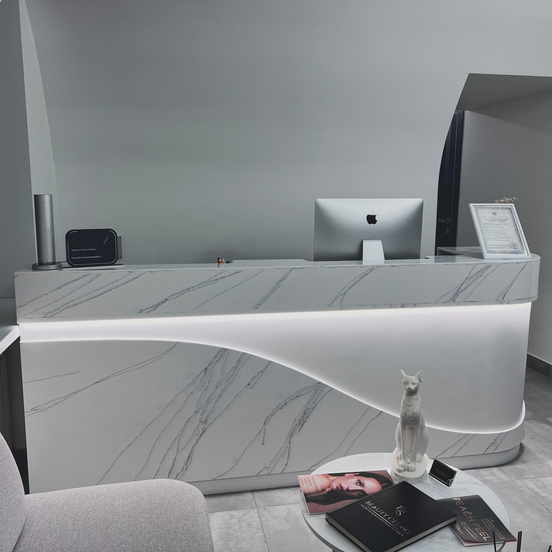 Ресепшены на заказ | Стильные стойки для магазинов и ресторанов. Мебель для бизнеса: Блог о торговом оборудовании на заказ в Москве