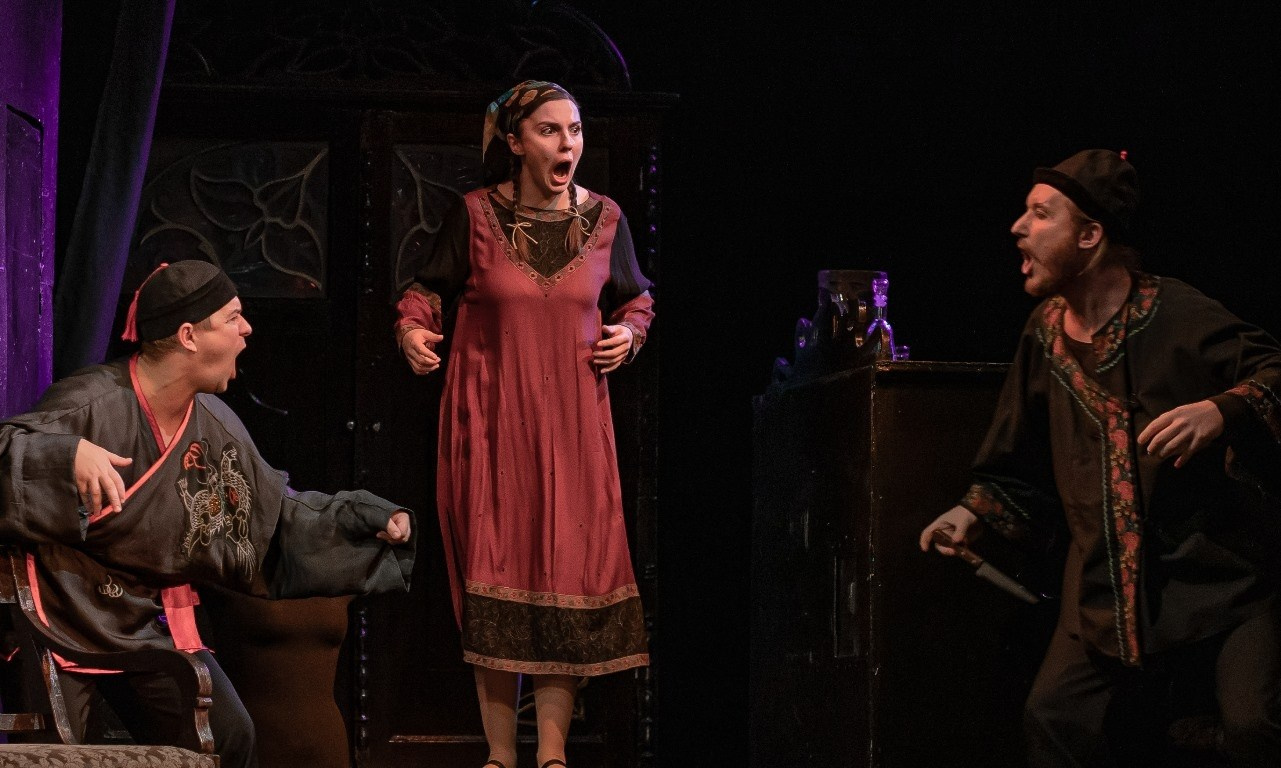 Спектакль Сергея Федотова «Зойкина квартира» в пермском театре «У Моста». Журнал о самом особенном. Пермь и Пермский край