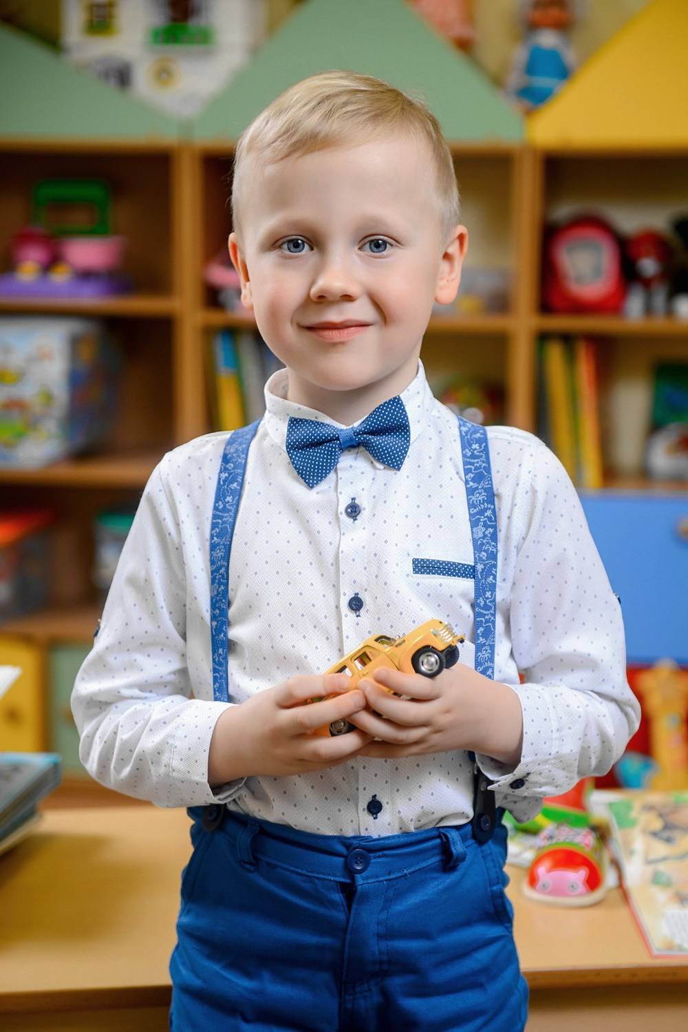 выпускные альбомы Йошкар-Ола, выпускные фотокниги Йошкар-Ола, видеосъемка выпускных Йошкар-Ола, выпускной Йошкар-Ола, оператор на выпускной Йошкар-ола, видеограф Йошкар-Ола, фотограф Йошкар-Ола, видеосъемка детских утренников Йошкар-Ола, фотосъемка детских утренников Йошкар-Ола, альбомы Йошкар-Ола, выпускные папки Йошкар-Ола, простые выпускные альбомы Йошкар-Ола, дешевые выпускные альбомы Йошкар-Ола, недорогие выпускные альбомы Йошкар-Ола