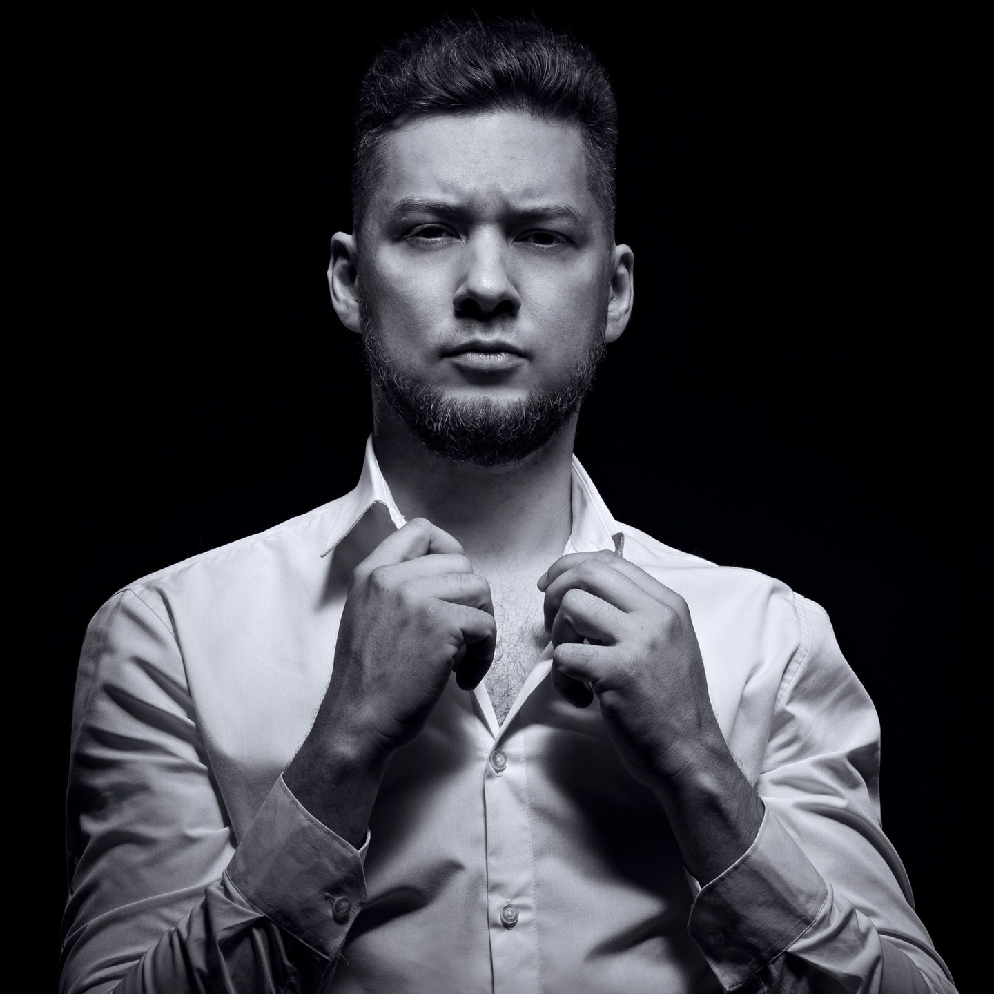 Контакты. Свадебный, предметный и портретный фотограф в Волгограде