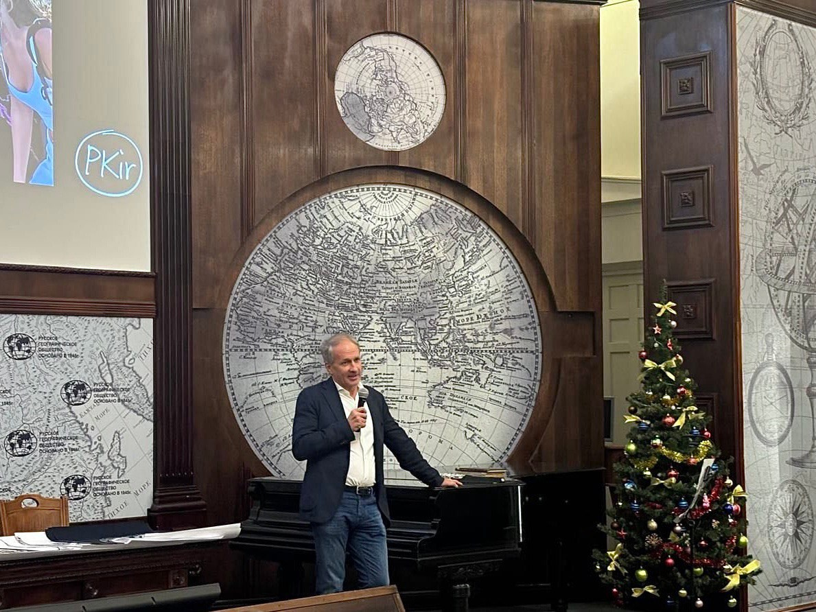 THE PLACES. ВЫСТАВКА И АРТ-ШОУ. PAVEL KIR