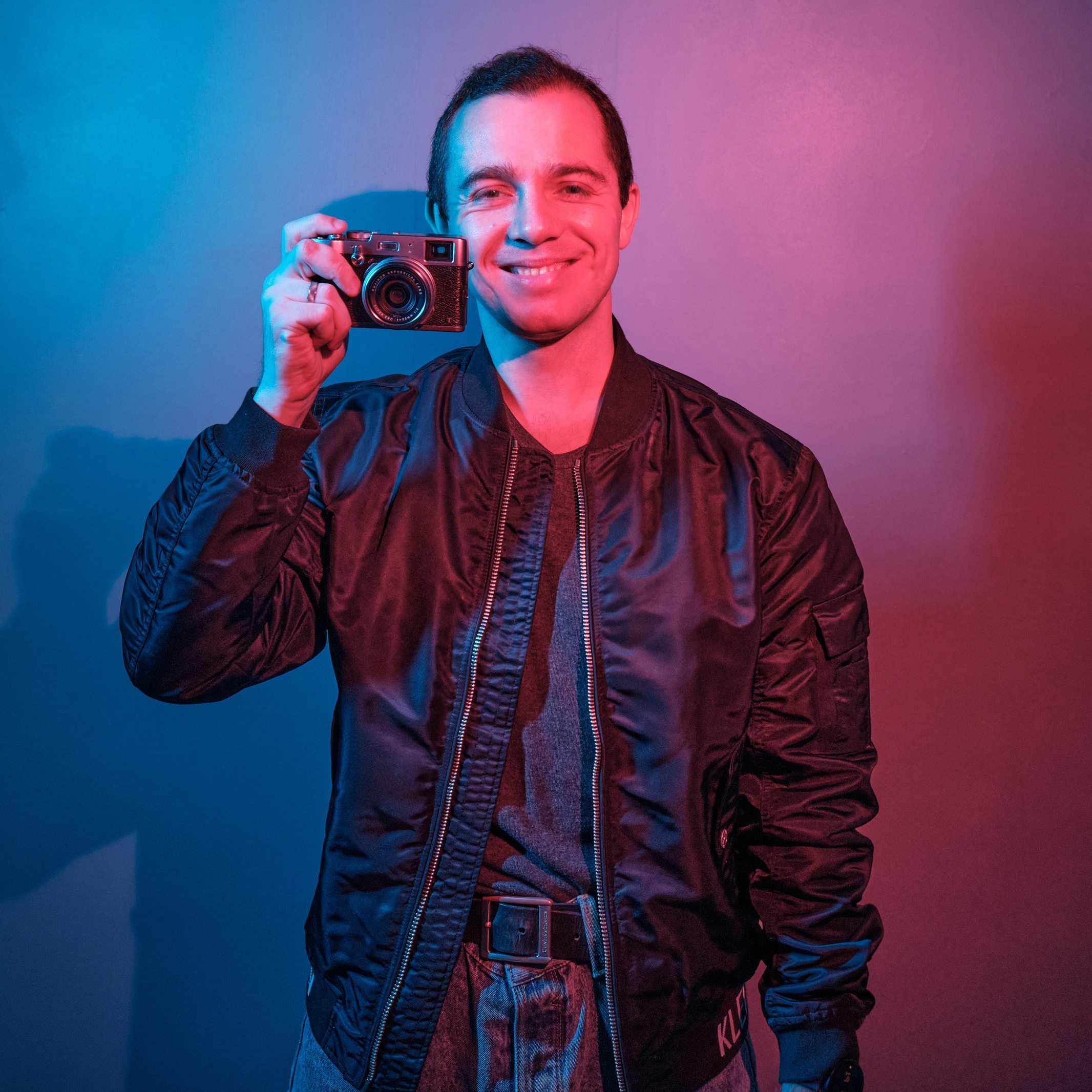 Контакты. Фотограф Алексей Янбаев