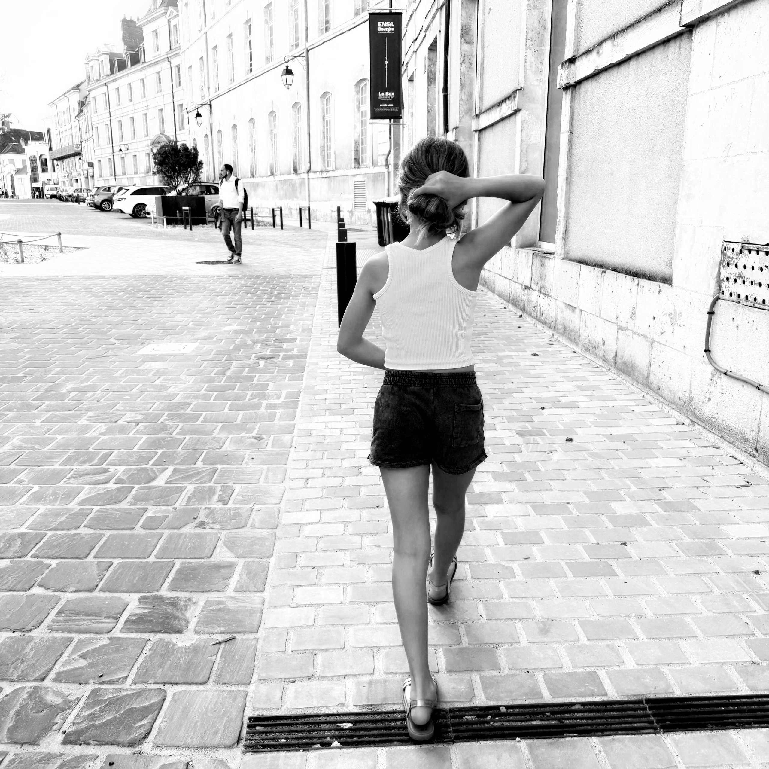 Сёстры. Anastasia Shapoval violoniste et photographe. Annecy — Geneve