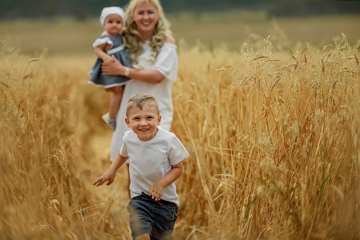 В пшенице. Детский и семейный фотограф в Екатеринбурге