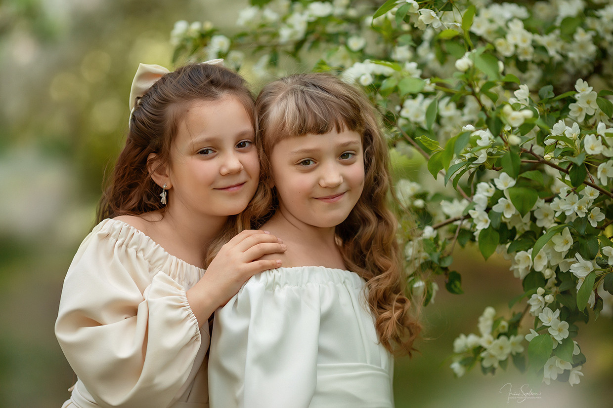 Фотосессия в яблонях. Детский и семейный фотограф в Екатеринбурге