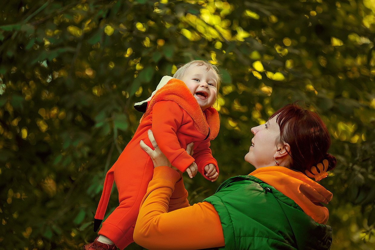 Семейные осенние фотографии в парке-дендрарии. Детский и семейный фотограф в Екатеринбурге