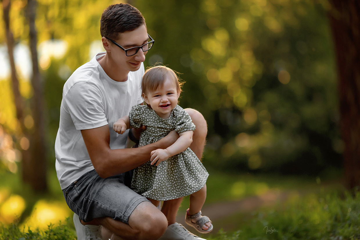 Семейная фотосессия в Харитоновском парке. Детский и семейный фотограф в Екатеринбурге