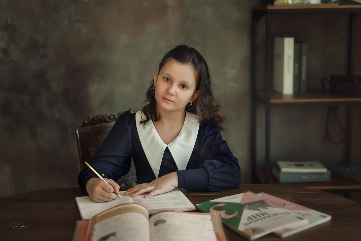 Детский школьный портрет. Детский и семейный фотограф в Екатеринбурге