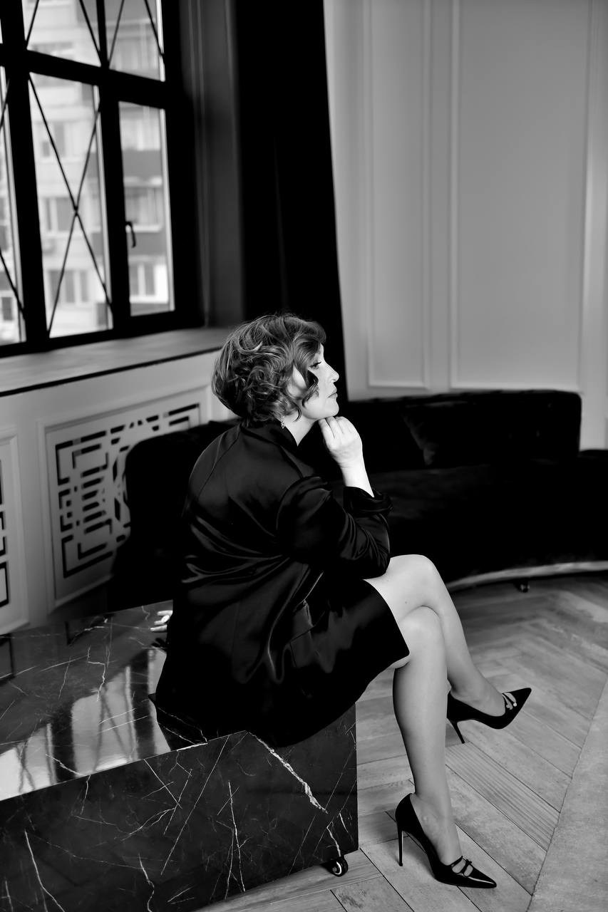 Naked Talks 2: Мила