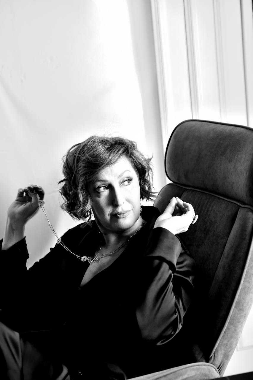 Naked Talks 2: Мила