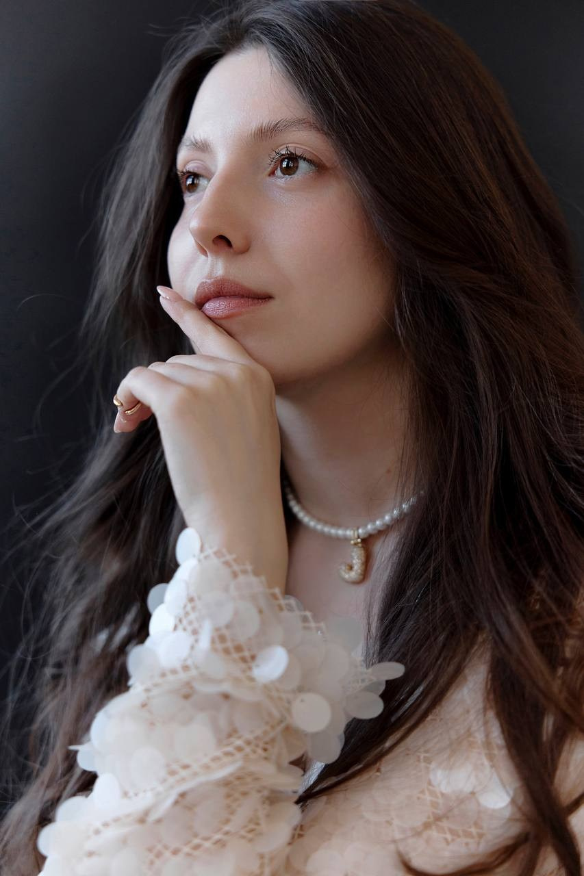 Контакты. Фотограф Юлия Иванцова