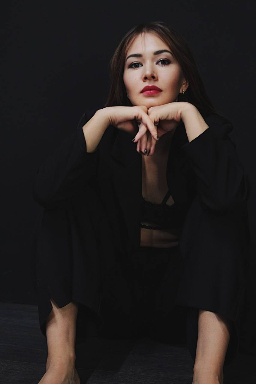 Контакты. Фотограф Пирумян Анна. г. Сургут, г. Воронеж