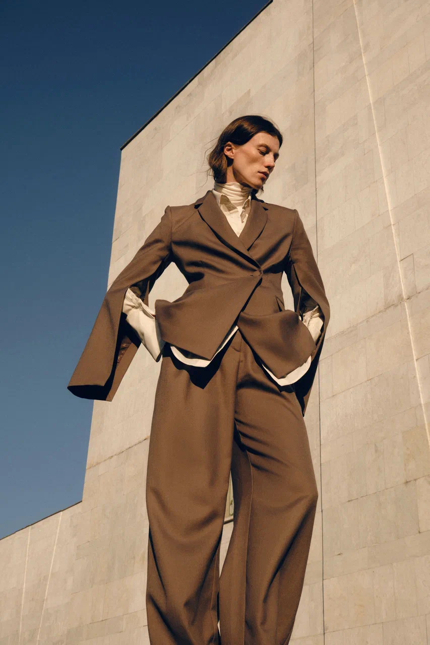 Креативная студия полного цикла для fashion-брендов. Мы предлагаем комплексные услуги для fashion-индустрии: от идеи и разработки коллекции