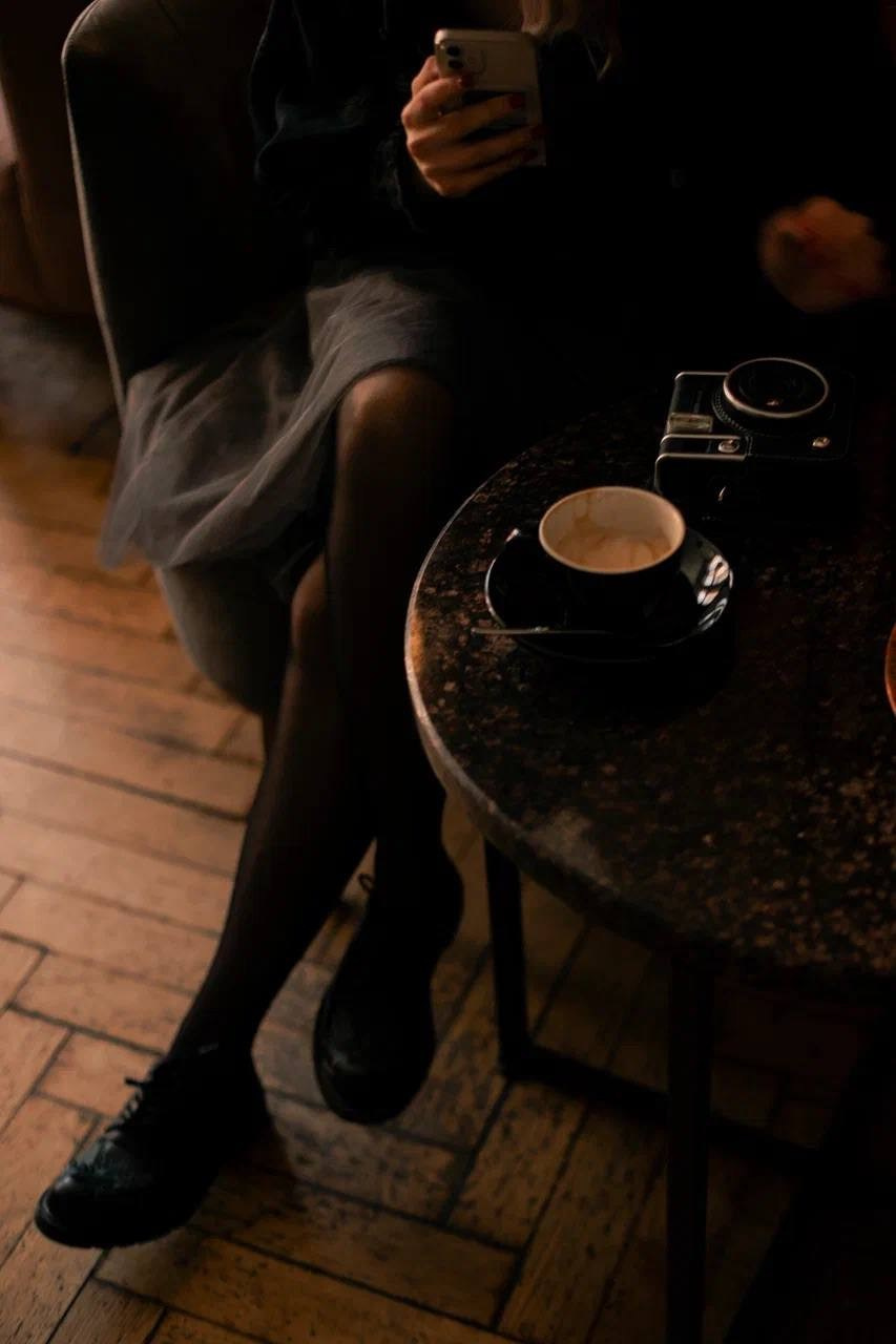 Написать фотографу, связаться, забронировать день фотограф Питер Спб Москва Мск Калининград. Фотограф про чувства, моменты, любовь. свадебный и портретный фотограф