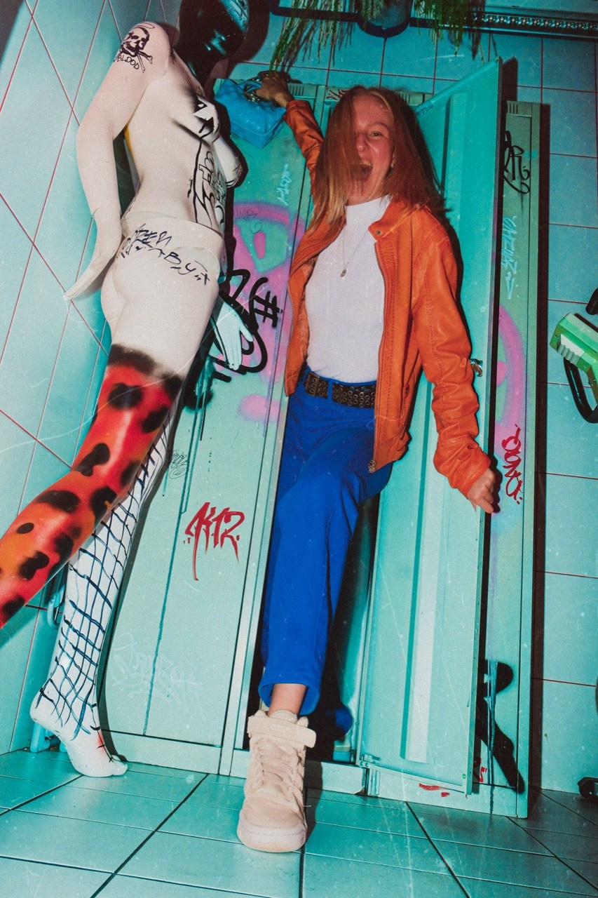 Контакты. Коммерческий и репортажный фотограф в Санкт-Петербурге — Туся Сушка