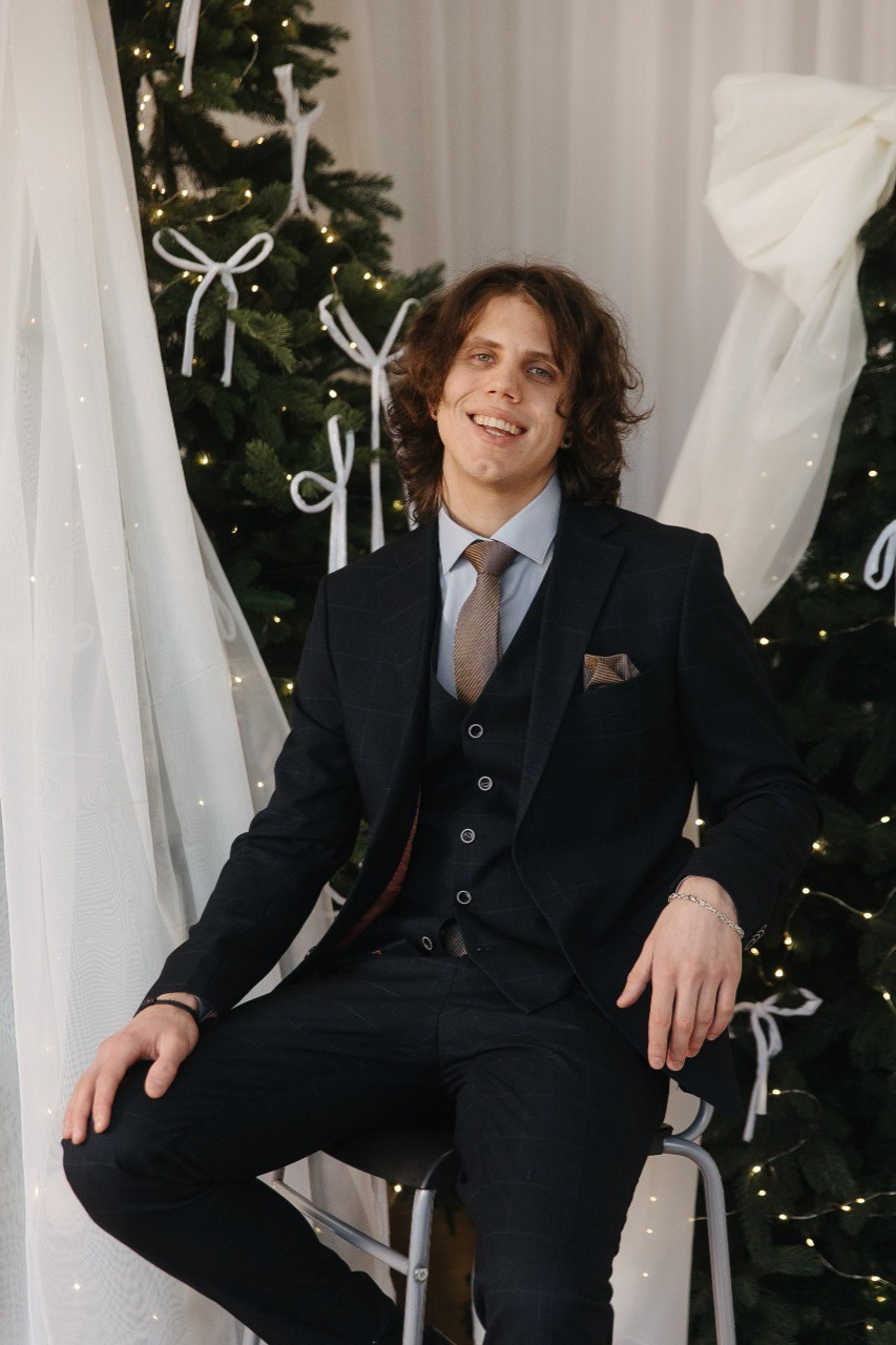 Ведущий мероприятий Илья Копа