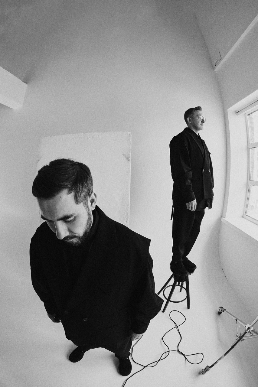 Дуэт ведущих Максим Дамир