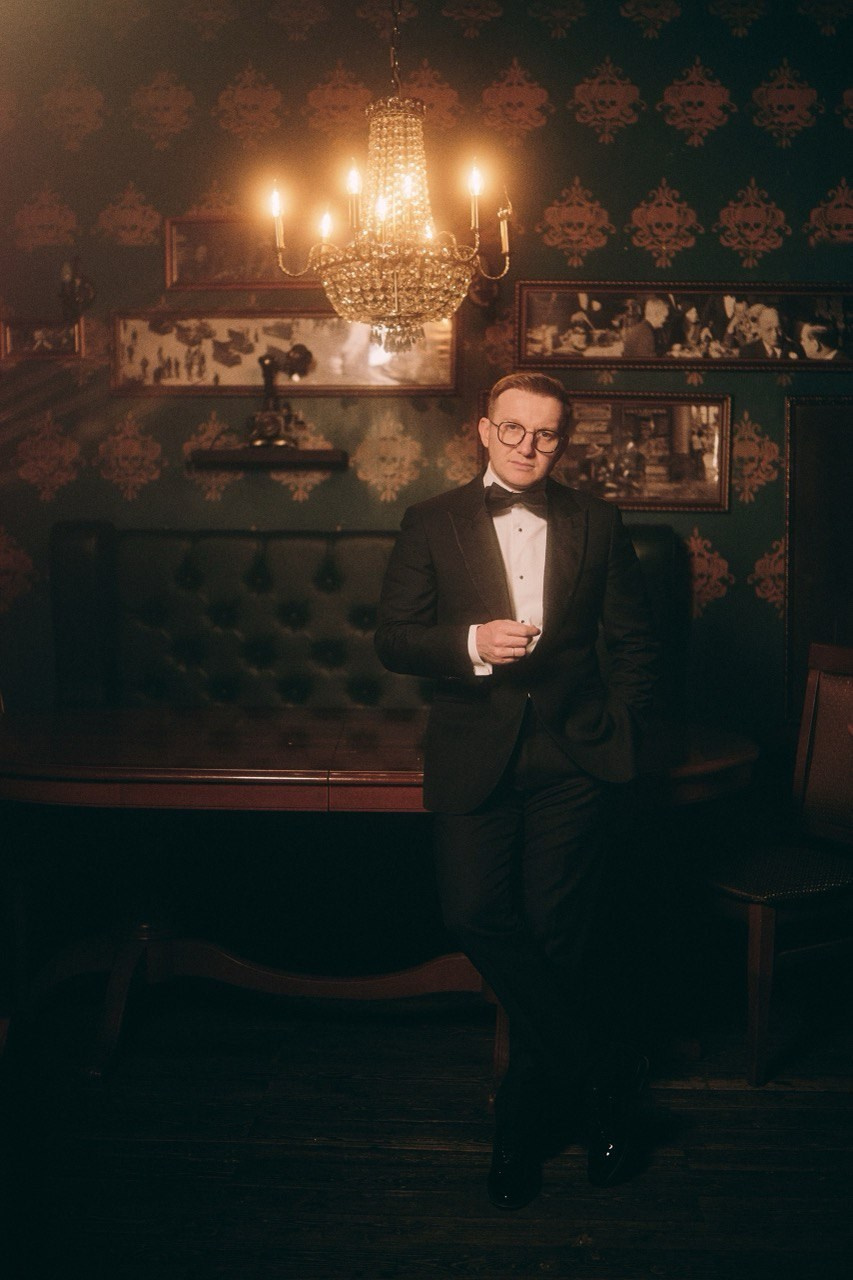 Дуэт ведущих Максим Дамир