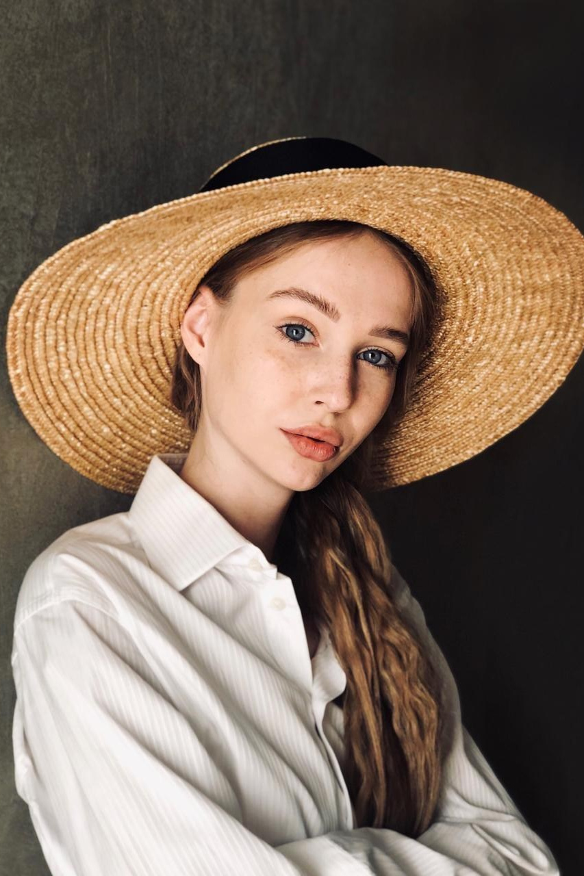 Профессиональные модели для съемки одежды в Сочи