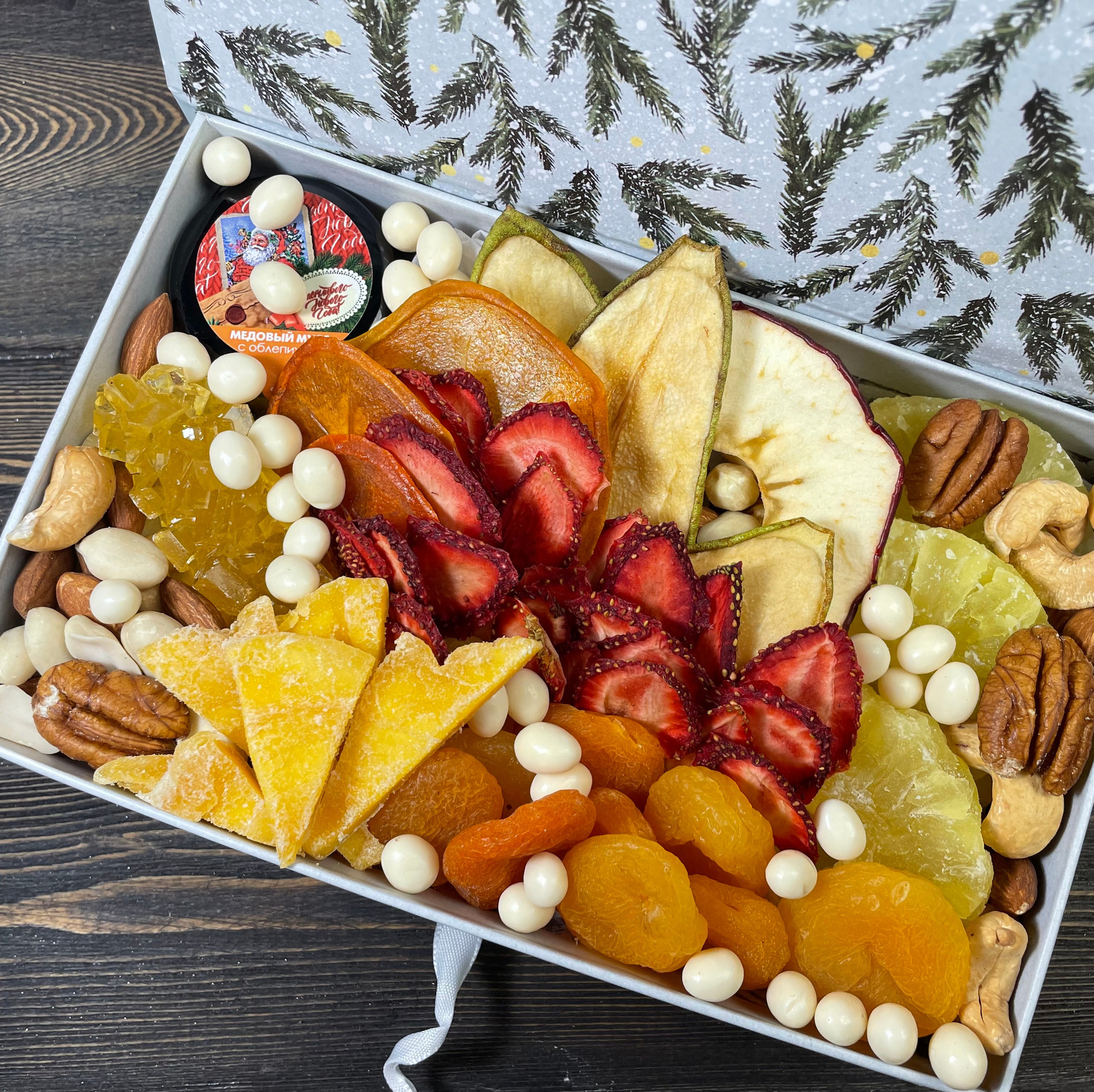 Подарочные наборы из Сухофруктов. Клубника в шоколаде в Сургуте