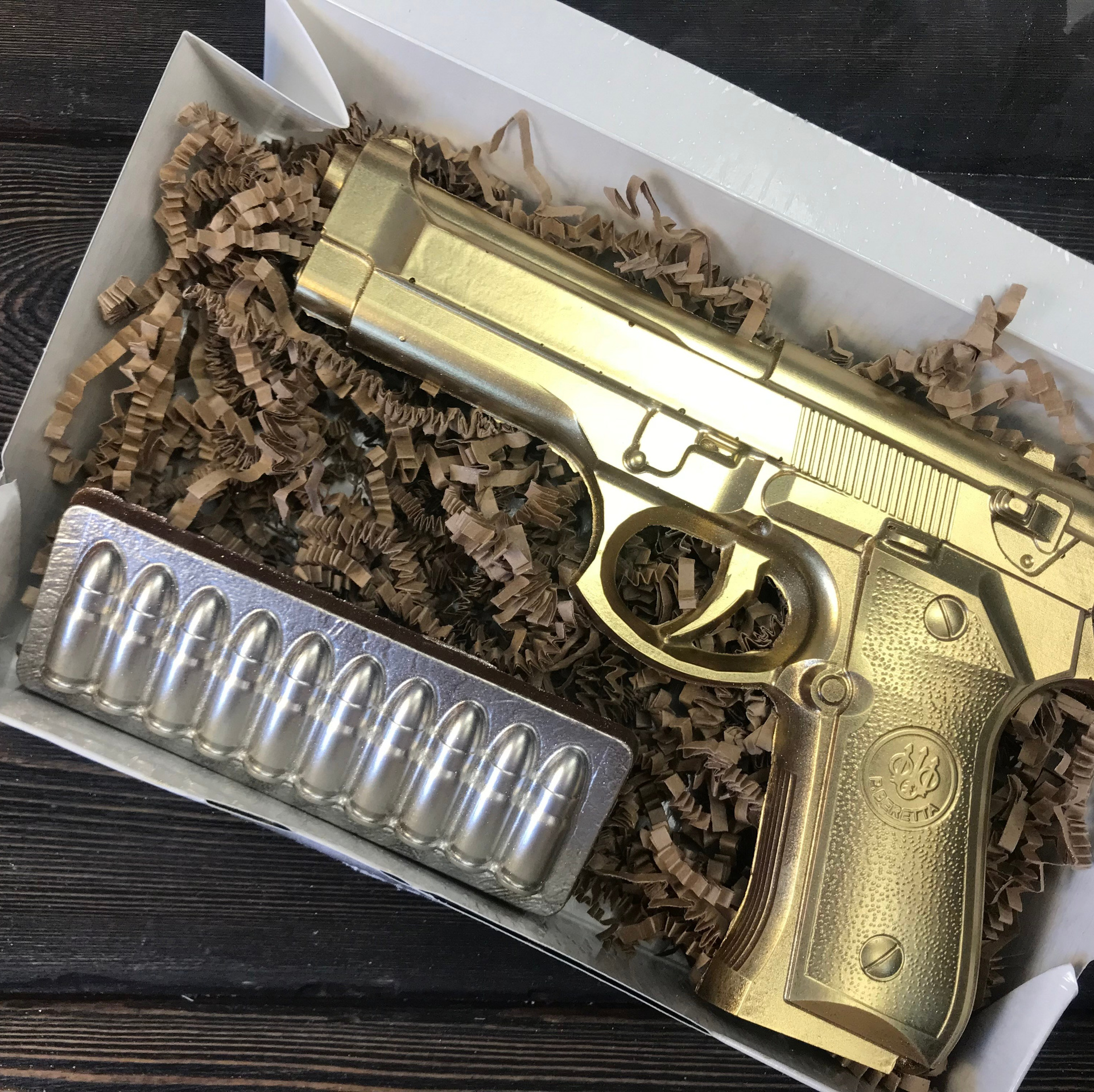 Фантазийный шоколад Сургут. Клубника в шоколаде в Сургуте