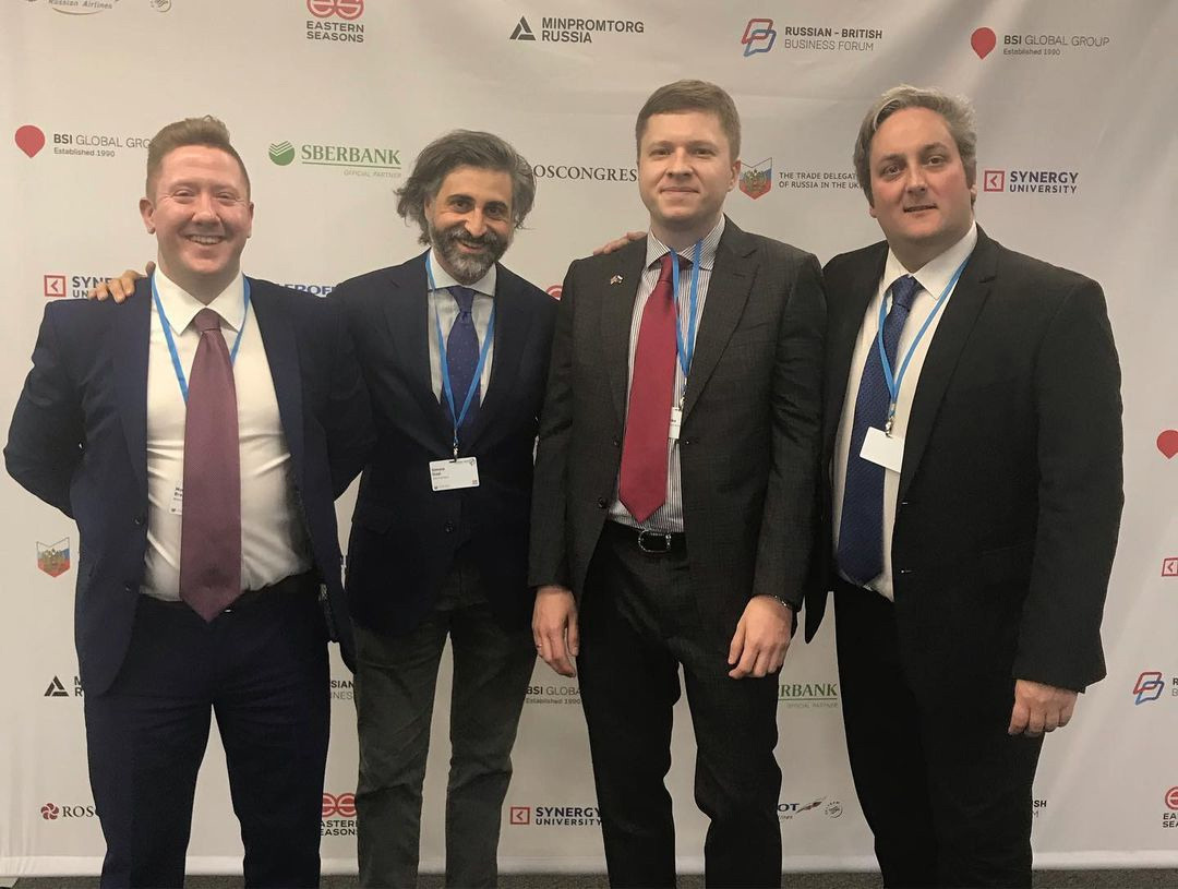 УСЛУГИ. Антон Самойленко